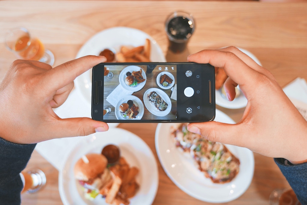 UGC-user-generated-content-smartphone-trucos-tips-contenido-orgánico